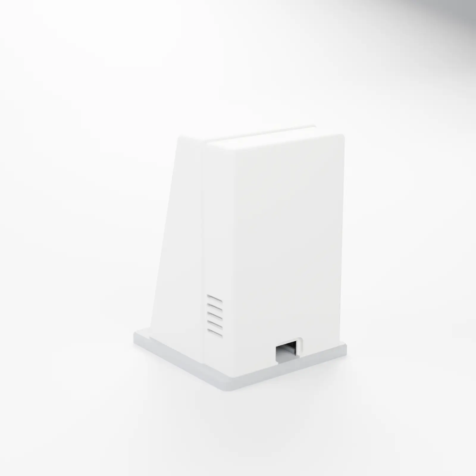 YACAR Vitrin arkadan: USB-C girişi ve havalandırma